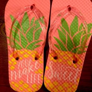 Kids pink flip flops size 13/1
